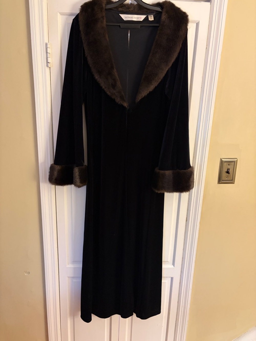 Victoria's Secret Black Velvet Long Robe with Brown Fur Trim